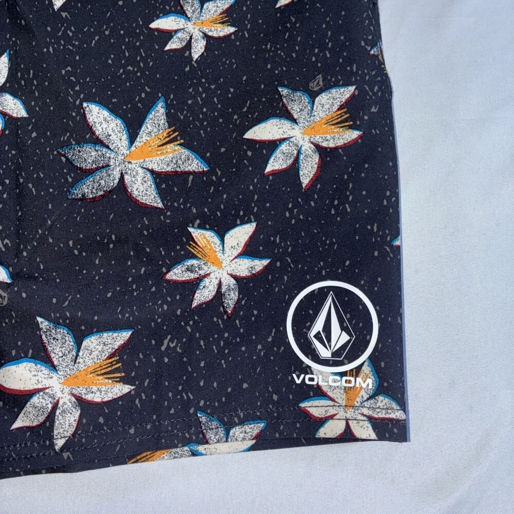 Volcom Manic Swim Trunks‎ Floral Pattern Men’s XXL NWT